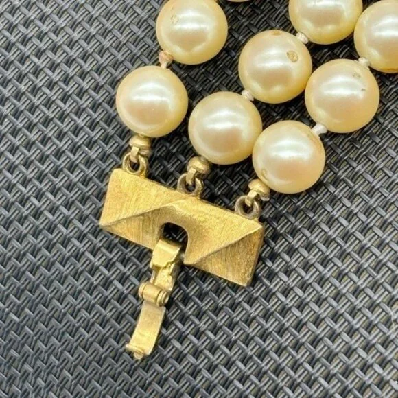 Vintage Monet Three Strand, Faux Pearl Bracelet, Gold Tone Clasp, Marked "Monet" - Picture 4 of 9